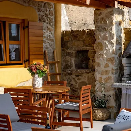 Stone House Heritage Filumena *